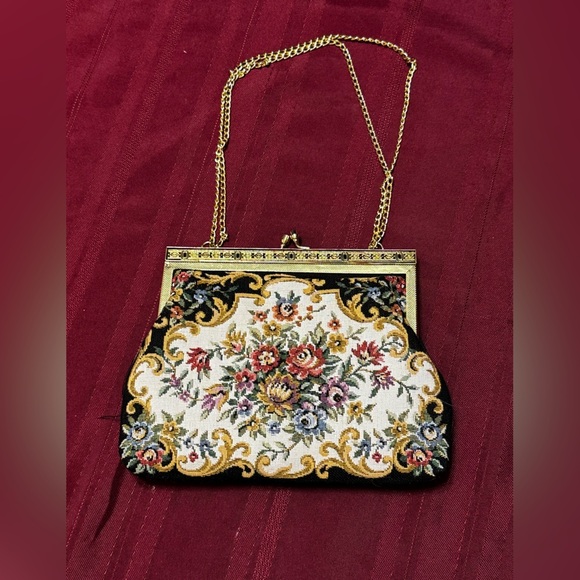 Handbags - Vintage Woven Floral Handbag